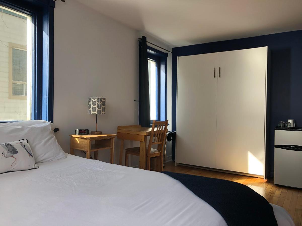 Les Pinsons Des Rives Bed & Breakfast Ла Мале Екстериор снимка