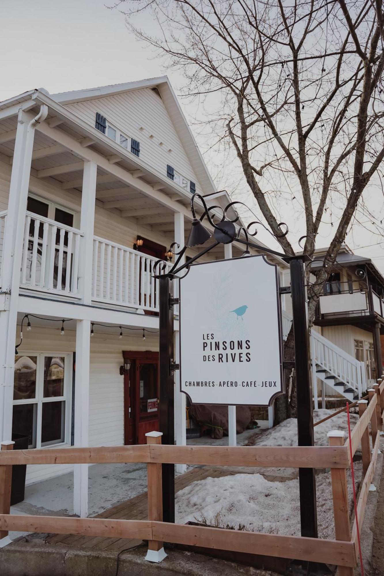 Les Pinsons Des Rives Bed & Breakfast Ла Мале Екстериор снимка