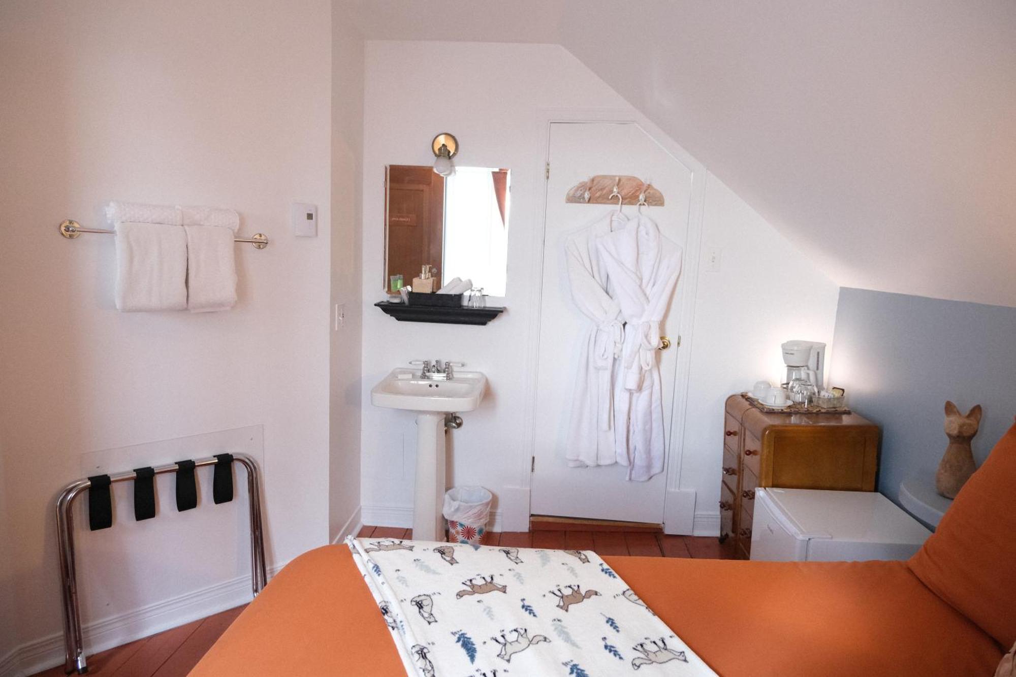 Les Pinsons Des Rives Bed & Breakfast Ла Мале Стая снимка