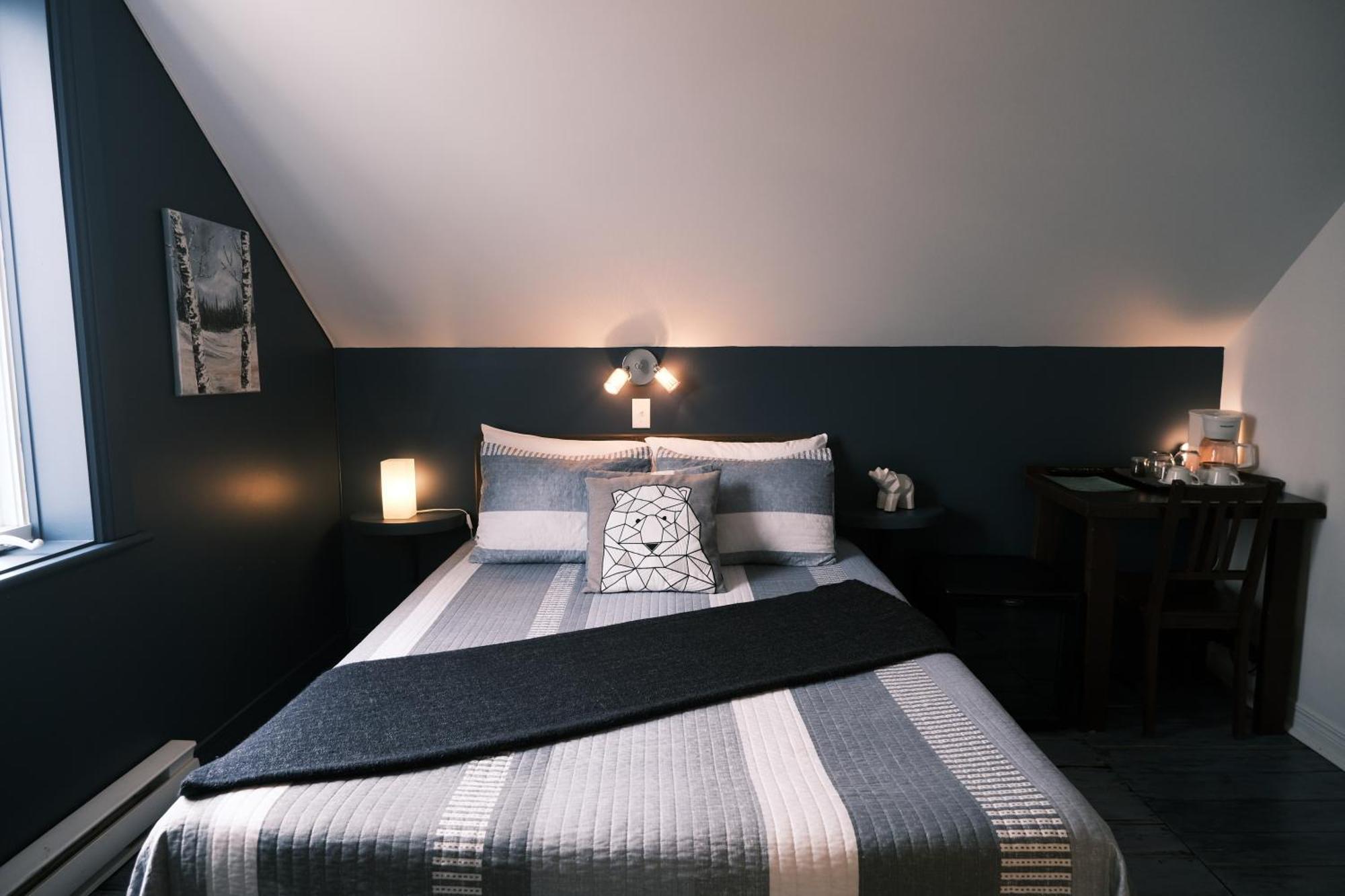 Les Pinsons Des Rives Bed & Breakfast Ла Мале Екстериор снимка