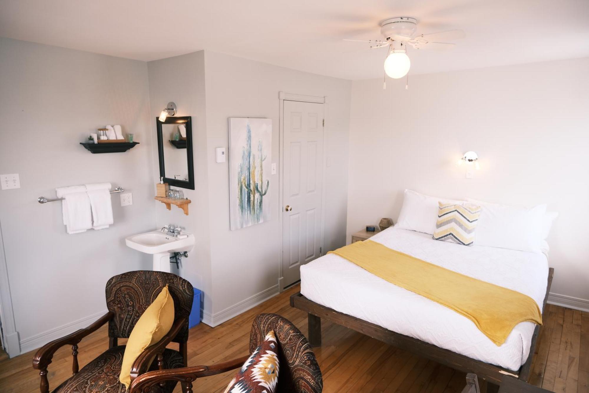 Les Pinsons Des Rives Bed & Breakfast Ла Мале Стая снимка