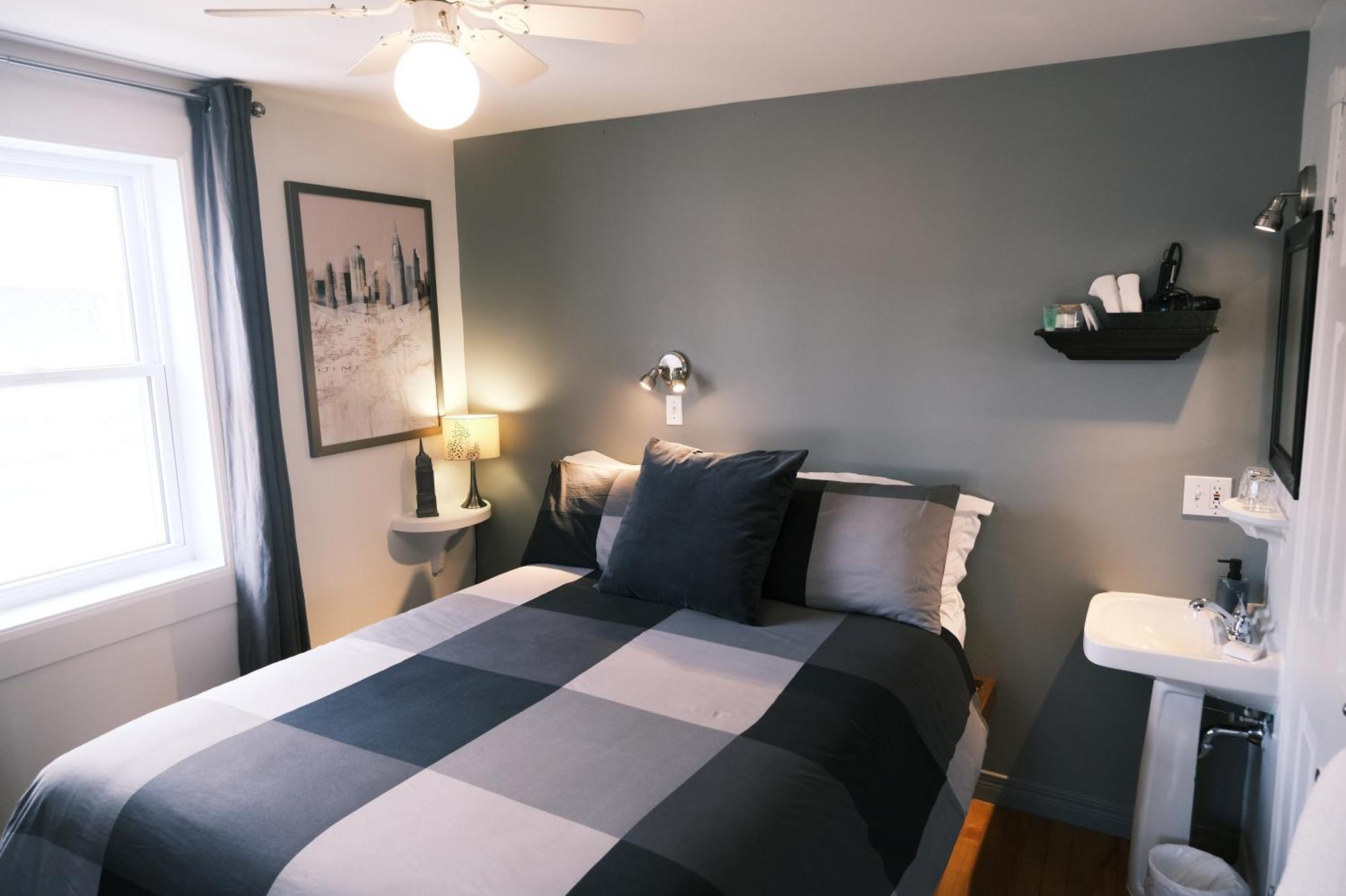 Les Pinsons Des Rives Bed & Breakfast Ла Мале Екстериор снимка