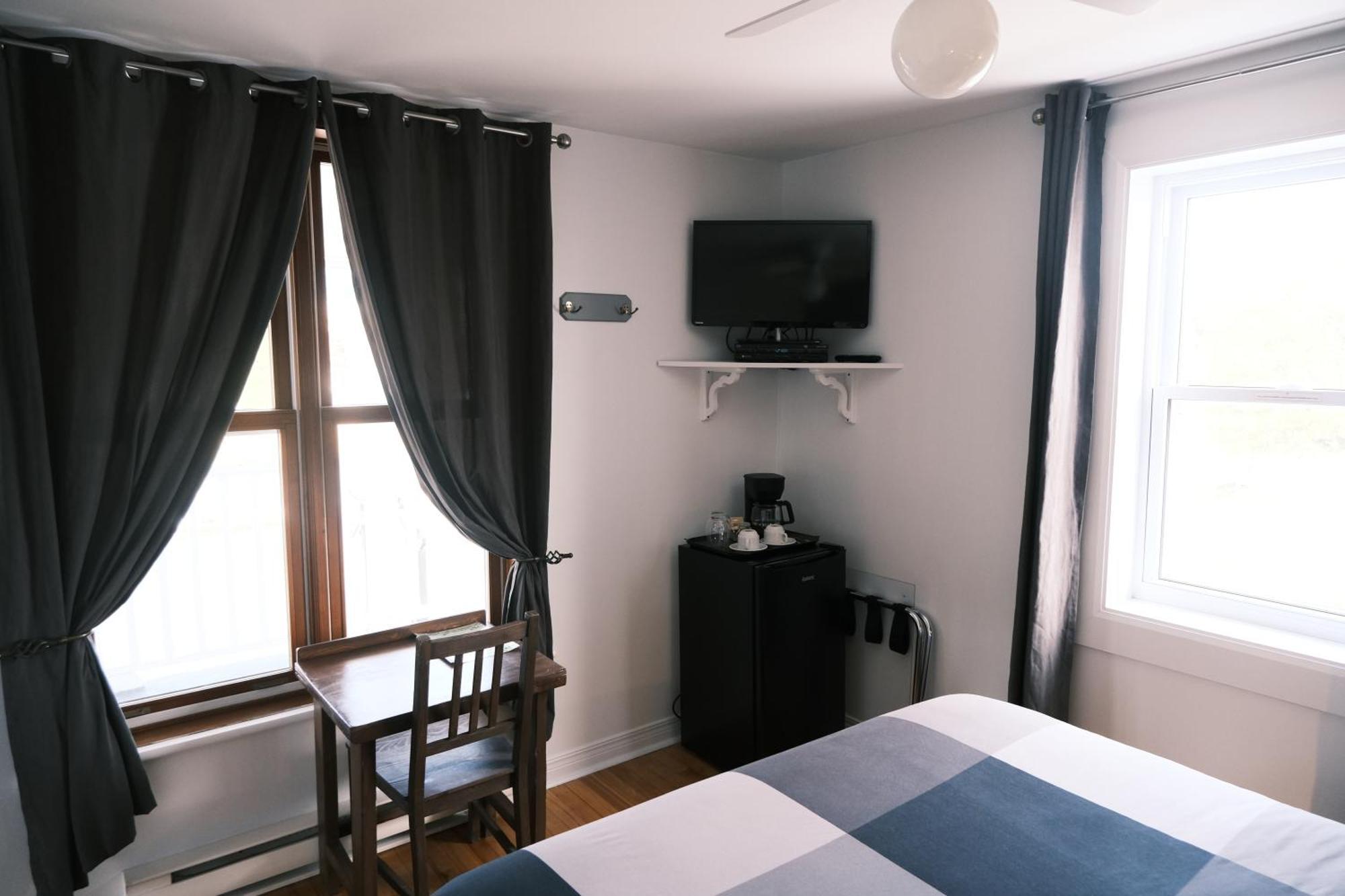 Les Pinsons Des Rives Bed & Breakfast Ла Мале Стая снимка