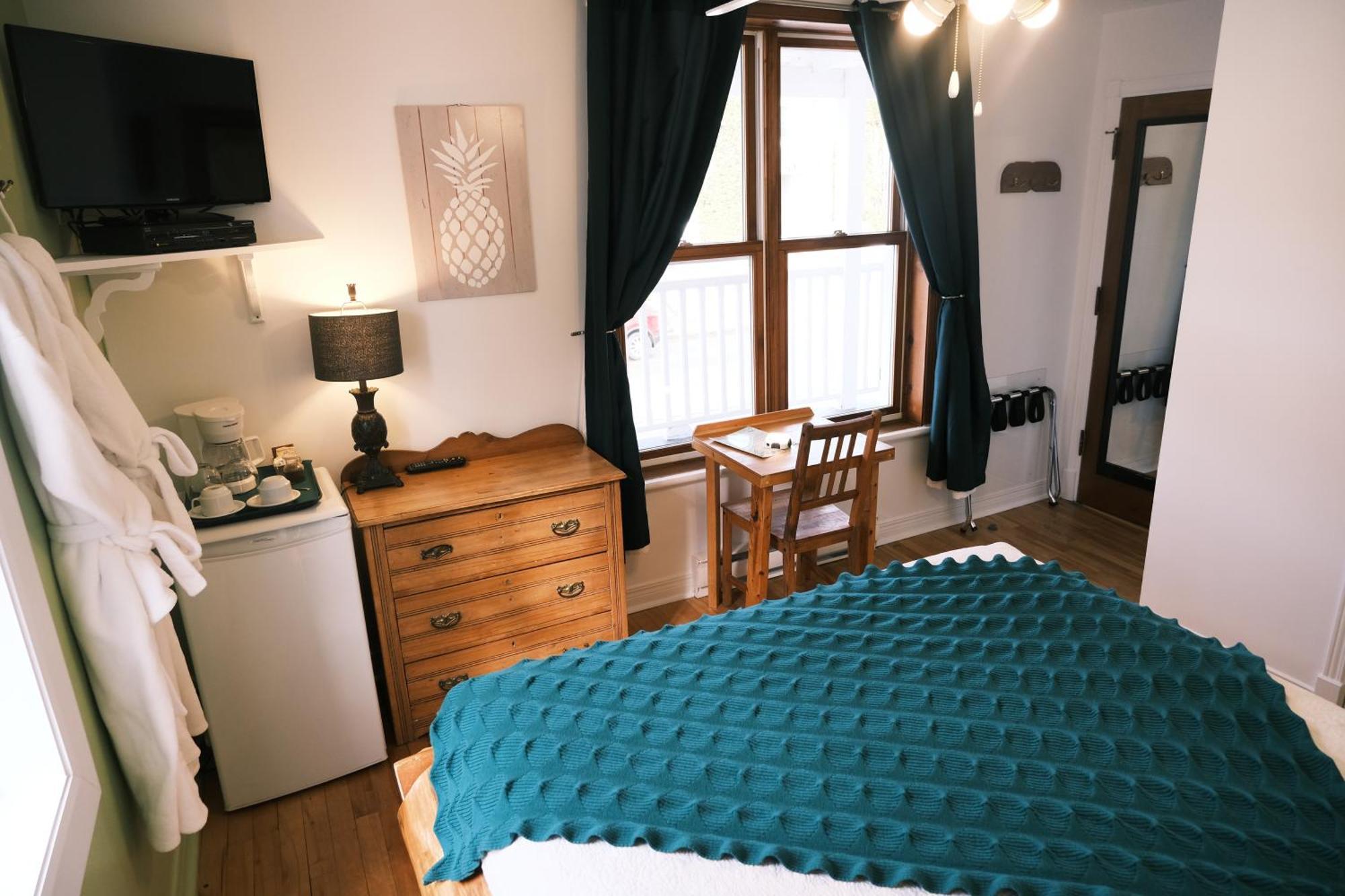 Les Pinsons Des Rives Bed & Breakfast Ла Мале Стая снимка